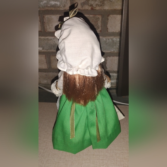 🆕️Vintage 1980s Miss IRELAND Doll #1105 ~The Wonderful World of Effanbee Dolls - Picture 7 of 7